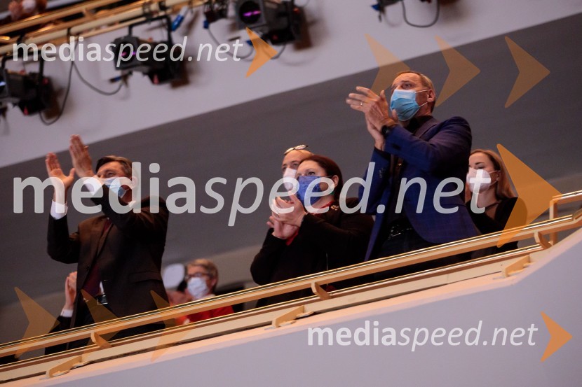  Borut Pahor, predsednik Republike Slovenije;  Uršula Cetinski, generalna direktorica, Cankarjev dom;  Danilo Rošker, direktor SNG MariborTo noč sem jo videl, predstava drame SNG Maribor