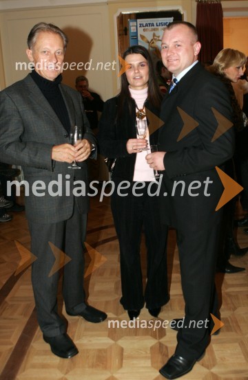 Franc Zlatko Dreu, častni konzul Republike Slovenije v Luksemburgu in Franc Kangler, poslanec SLS z ženo Tanjo
(županov sprejem v Narodnem domu in Vinagovi kleti)42. Zlata lisica