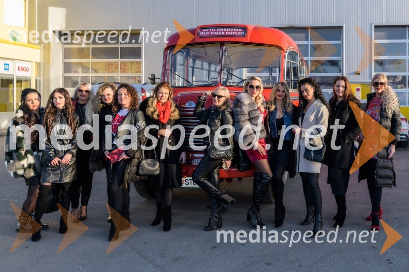 Ekipa dam v okrilju organizatorke dogodka Vesna Kodrič- podjetje PureglamurVražje dame na potepu v Radgonskih goricah