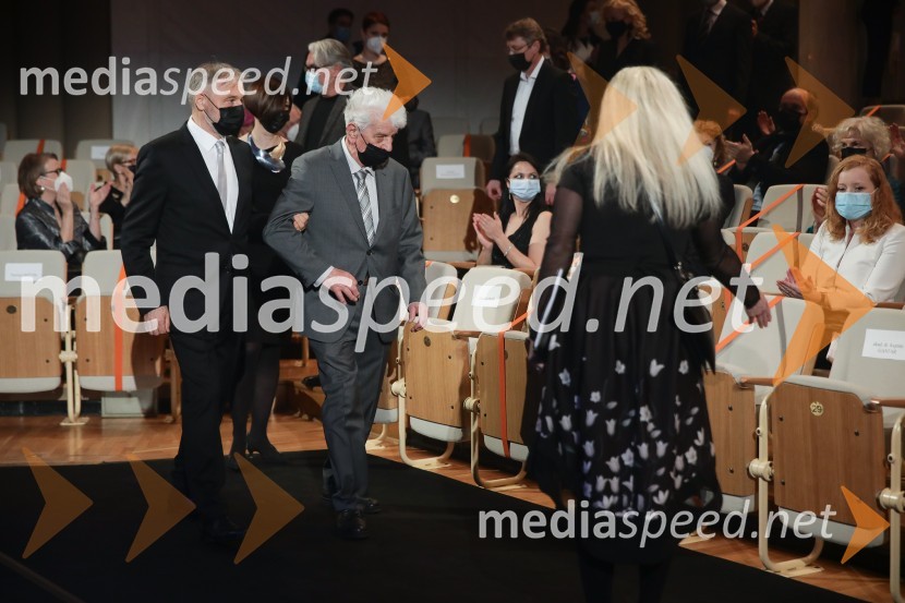 dr. Jožef Muhovič, predsednik Upravnega odbora Prešernovega sklada; dr. Kajetan Gantar, akademikPodelitev Prešernovih nagrad 2022