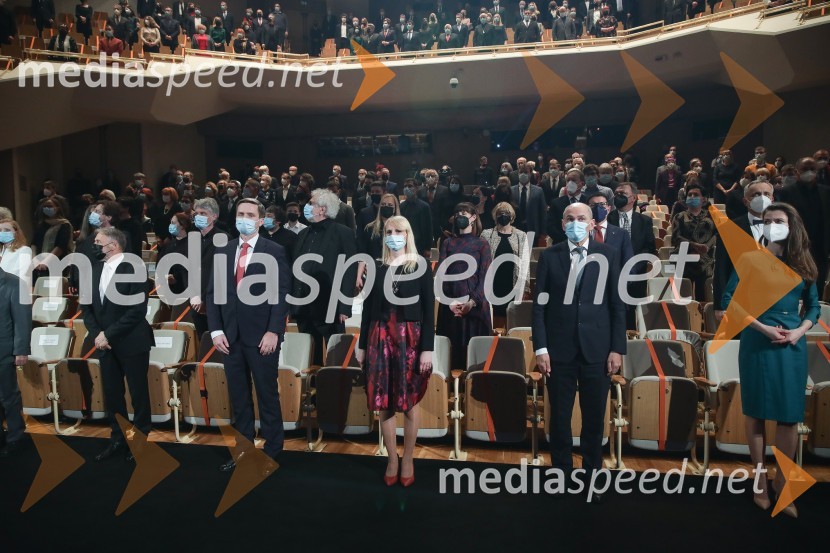 dr. Jožef Muhovič, predsednik Upravnega odbora Prešernovega sklada;  Igor Zorčič, predsednik odbora Državnega zbora RS za infrastrukturo, okolje in prostor;  Nataša Vrečar Zorčič, odvetnica;  Janez Janša, predsednik vlade RS;  Urška Bačovnik Janša, zdravnica, soproga Janeza JanšePodelitev Prešernovih nagrad 2022