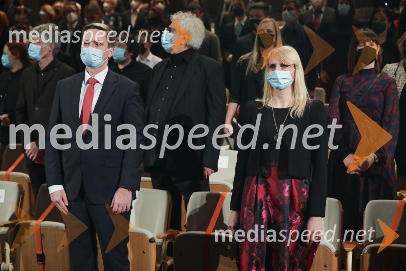  Igor Zorčič, predsednik odbora Državnega zbora RS za infrastrukturo, okolje in prostor;  Nataša Vrečar Zorčič, odvetnicaPodelitev Prešernovih nagrad 2022