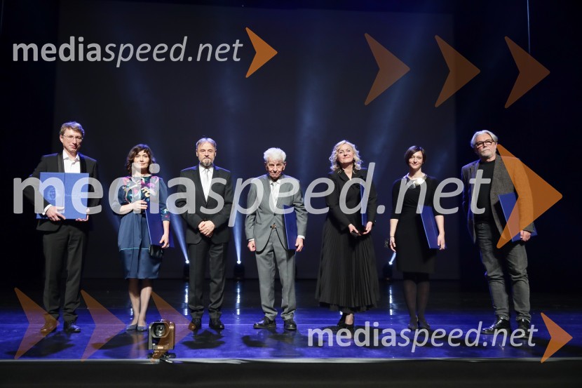  Damijan Močnik, skladatelj;  Anja Štefan, pisateljica; dr. Jožef Muhovič, predsednik Upravnega odbora Prešernovega sklada; dr. Kajetan Gantar, akademik;  Andreja Zakonjšek Krt, sopranistka;  Špela Čadež, režiserka;  Dušan Kirbiš, slikarPodelitev Prešernovih nagrad 2022