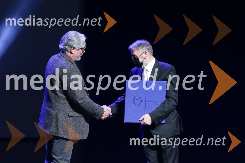  Dušan Kirbiš, slikar; dr. Jožef Muhovič, predsednik Upravnega odbora Prešernovega skladaPodelitev Prešernovih nagrad 2022