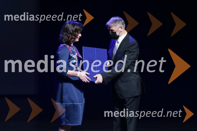  Anja Štefan, pisateljica; dr. Jožef Muhovič, predsednik Upravnega odbora Prešernovega skladaPodelitev Prešernovih nagrad 2022