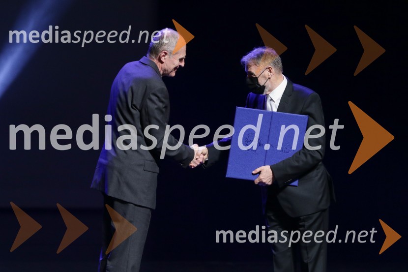  ... ; dr. Jožef Muhovič, predsednik Upravnega odbora Prešernovega skladaPodelitev Prešernovih nagrad 2022