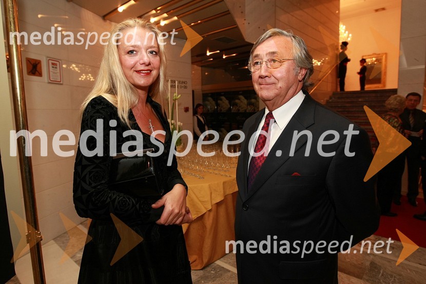 Walter Wolf, podjetnik s spremljevalko Edno KerncLa Traviata, premiera opere v SNG Maribor