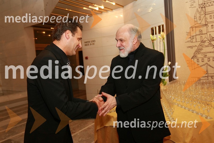 Danilo Rošker, direktor SNG Maribor in Dimitrije Popović, oblikovalec plakata za opero La TraviataLa Traviata, premiera opere v SNG Maribor