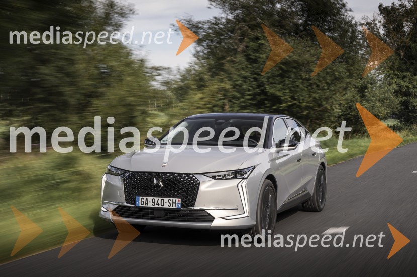 DS 4, slovenska predstavitev