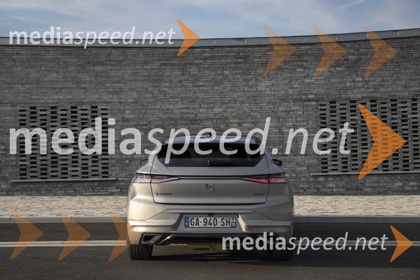 DS 4, slovenska predstavitev