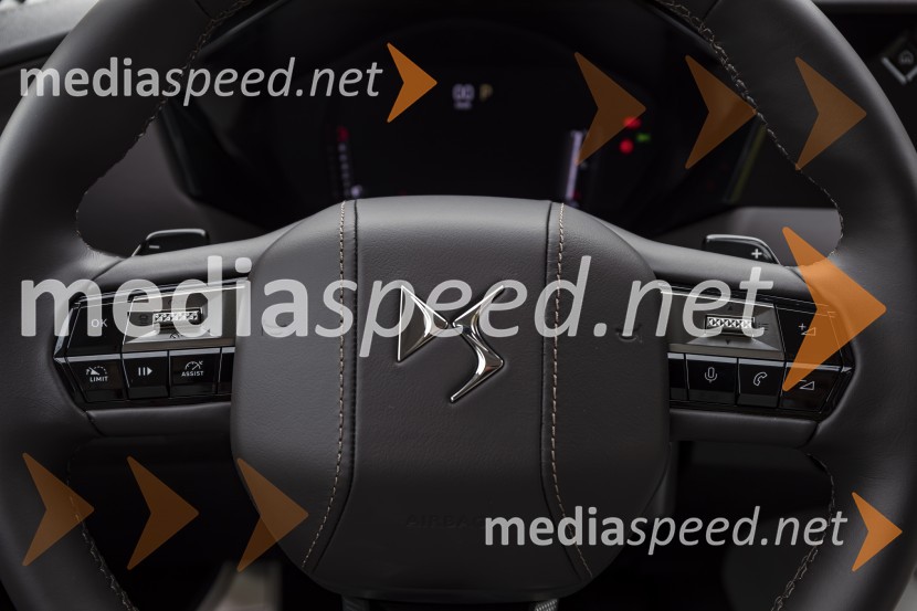 DS 4, slovenska predstavitev