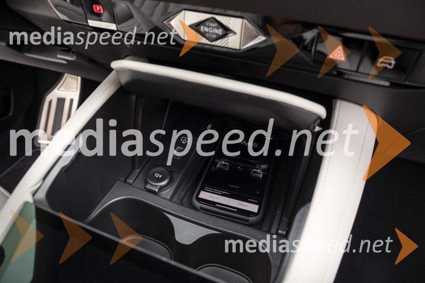 DS 4, slovenska predstavitev