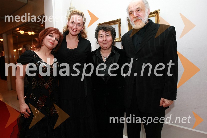 Petya Ivanova, sopranistka, Valentina Turcu, balerina, Dragica Petrovič, režiserka in producentka ter Dimitrije Popović, oblikovalec plakata za opero La TraviataLa Traviata, premiera opere v SNG Maribor