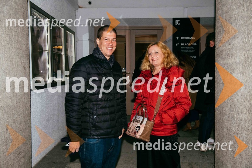  Goran Vojnović, pisatelj, kolumnist, režiser; mag. Tina Kosi, upravnica SLG Celje14 dni, premiera drame SLG Celje