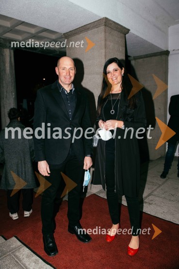  Matjaž Sluga;  Janja Sluga, poslanka DZ14 dni, premiera drame SLG Celje