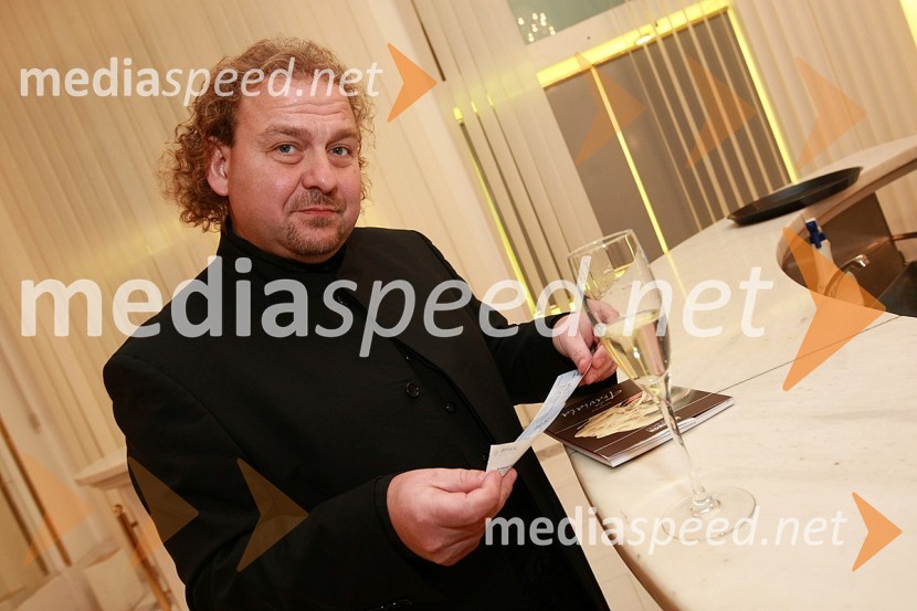 Darko Brlek, direktor Festivala LjubljanaLa Traviata, premiera opere v SNG Maribor