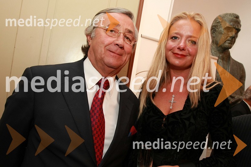Walter Wolf, podjetnik s spremljevalko Edno KerncLa Traviata, premiera opere v SNG Maribor