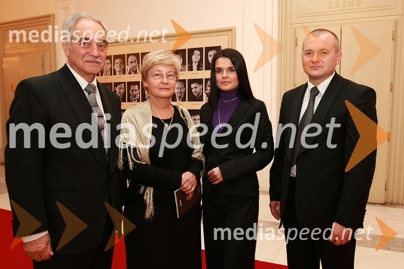 Rudi Moge, nekdanji poslanec DZ s soprogo Alojzijo Moge-Čas, odvetnico in Franc Kangler, župan Maribora s soprogo TanjoLa Traviata, premiera opere v SNG Maribor