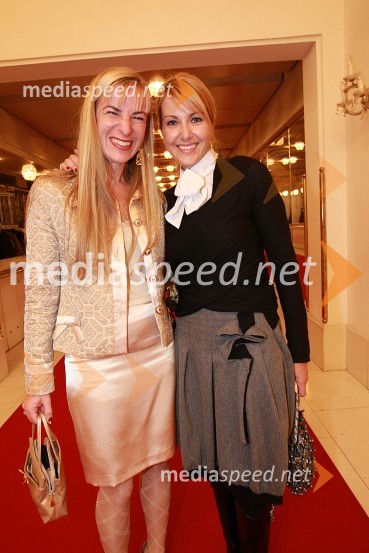Mag. Tina Tomažič, asistenka na študijski smeri Medijske komunikacije na FERI Univerze v Mariboru in Iris Potočnik, voditeljica na Radiu RSiLa Traviata, premiera opere v SNG Maribor