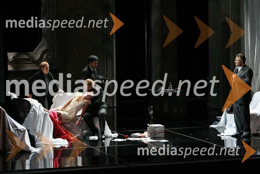 Opera La TraviataLa Traviata, premiera opere v SNG Maribor