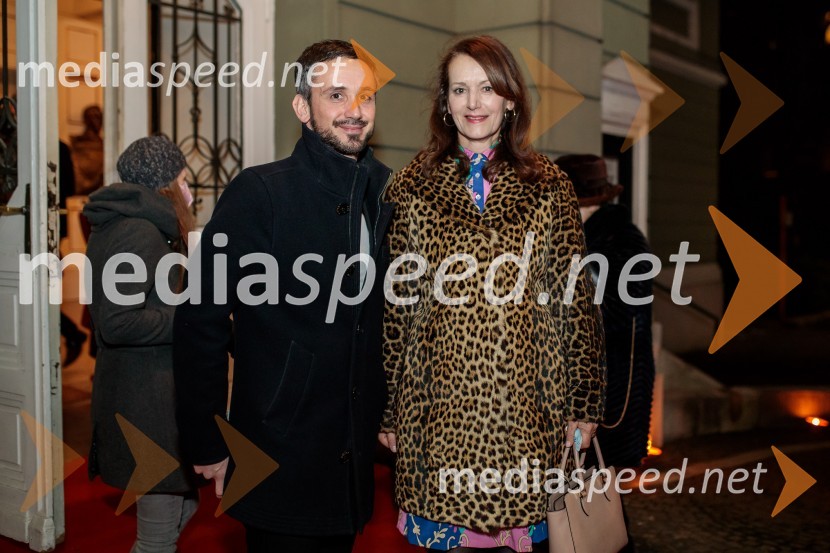  Jernej Pristov, vodja službe za odnose z javnostmi SNG Drama Ljubljana; dr. Mateja Gaber, predsednica Akademskega zbora Filozofske fakulteteVse ok, premiera drame