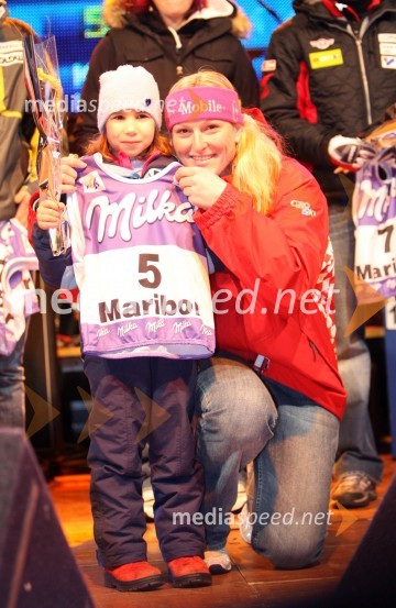 Smučarka Janica Kostelič, Hrvaška
(žrebanje štartnih številk za slalom)42. Zlata lisica