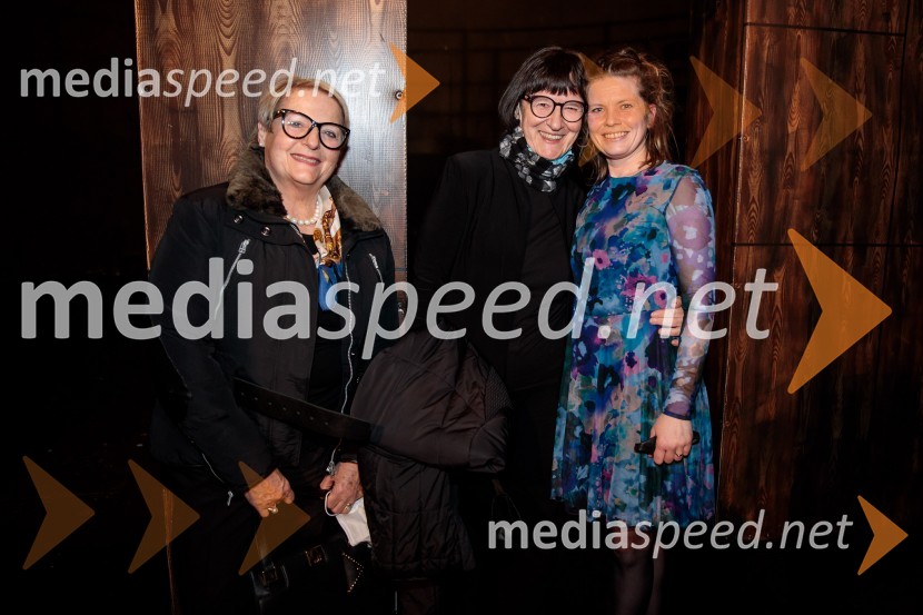  ... ;  Marinka Štern, igralka;  Staša Prah, dramaturginjaVse ok, premiera drame