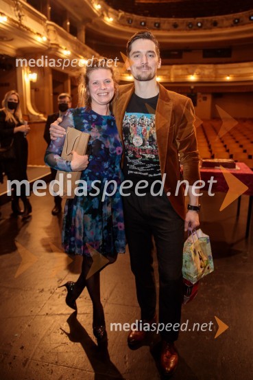  Staša Prah, dramaturginja;  Klemen Janežič, igralec Vse ok, premiera drame