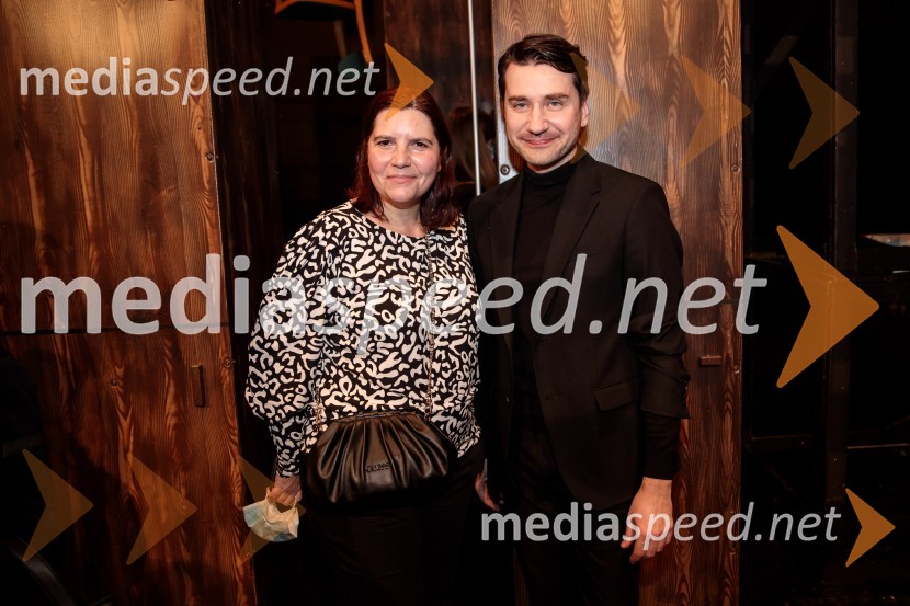  Teja Pelko, novinarka, Svet24;  Saša Tabaković, igralec, nekdanji poslanec SMCVse ok, premiera drame