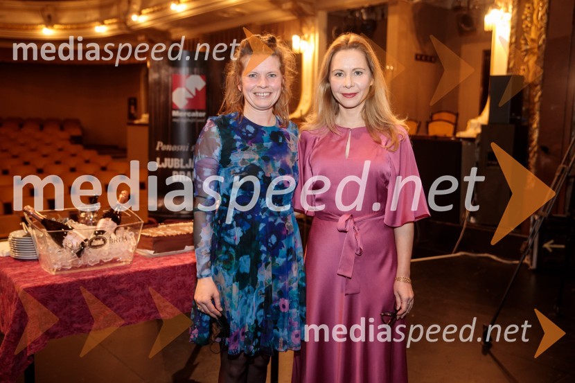  Staša Prah, dramaturginja;  Saša  Mihelčič, igralkaVse ok, premiera drame