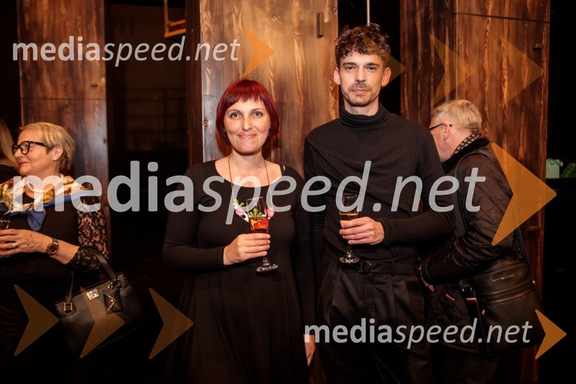  Simona  Hamer, dramaturginja, dobitnica nagrade Gašperja Tiča;  Nejc Cijan Garlatti, igralecVse ok, premiera drame