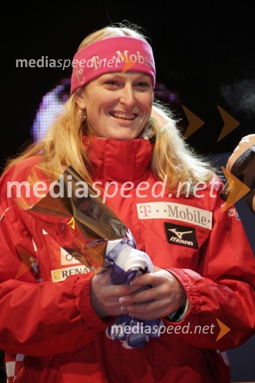 Smučarka Janica Kostelič, Hrvaška 
(žrebanje štartnih številk za slalom)42. Zlata lisica