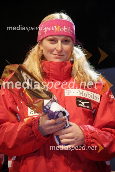 Smučarka Janica Kostelič, Hrvaška 
(žrebanje štartnih številk za slalom)42. Zlata lisica
