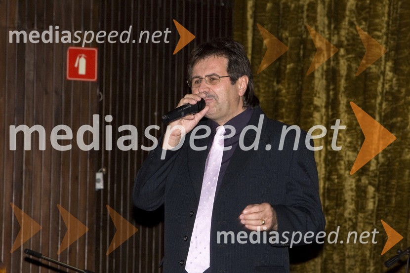 Robi Horvat, pevec in glasbeni urednik na radiu MMR50 let Radia Murski val