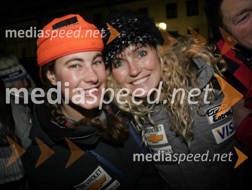 Smučarki Resi Stiegler in Sarah Schleper, ZDA
(žrebanje štartnih številk za slalom)42. Zlata lisica