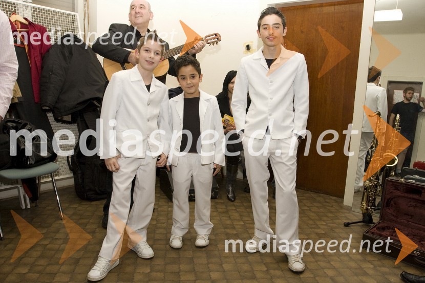 Skupina Mala Langa50 let Radia Murski val