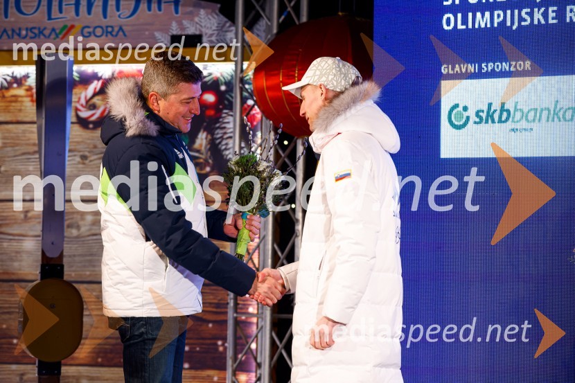  ... ;  Lovro Kos, smučarski skakalecSprejem olimpijcev  v Kranjski Gori