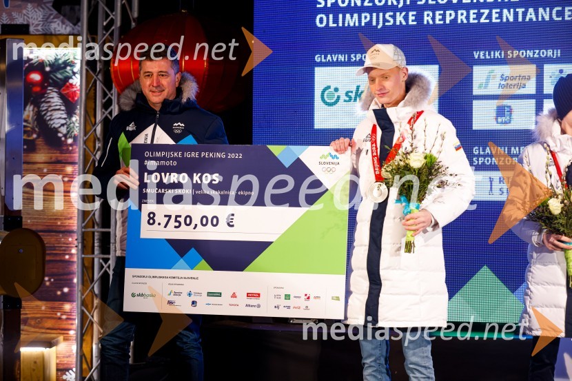  ... ;  Lovro Kos, smučarski skakalecSprejem olimpijcev  v Kranjski Gori