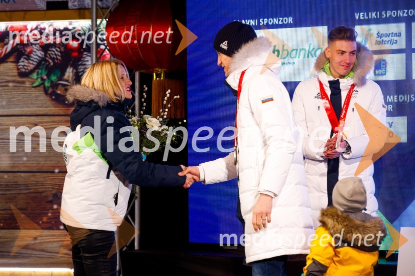  ... ;  Peter  Prevc, smučarski skakalec;  Timi Zajc, smučarski skakalecSprejem olimpijcev  v Kranjski Gori