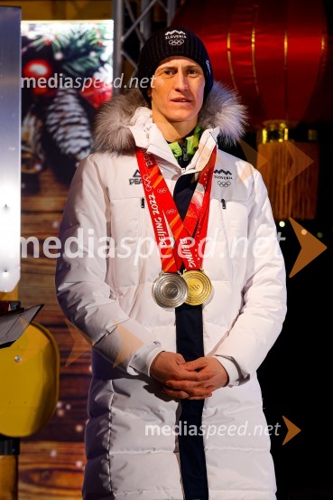  Peter  Prevc, smučarski skakalecSprejem olimpijcev  v Kranjski Gori