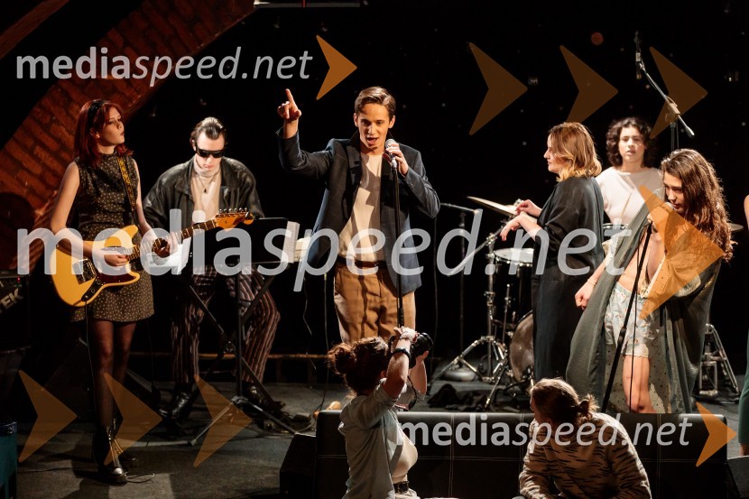  ... ;  Jon Napotnik;  Jure Šimonka, igralec;  Mija Kramar, igralka;  Voranc  Boh, igralecSvoje usode krojači, premiera avtorskega projekta, Slovensko mladinsko gledališče Ljubljana