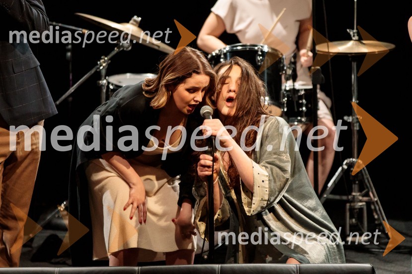  Mija Kramar, igralka;  Voranc  Boh, igralecSvoje usode krojači, premiera avtorskega projekta, Slovensko mladinsko gledališče Ljubljana