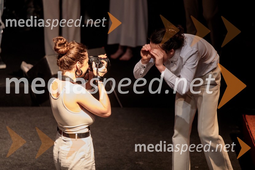   Aiko  Zakrajšek, igralka;  Voranc Mandić, igralecSvoje usode krojači, premiera avtorskega projekta, Slovensko mladinsko gledališče Ljubljana