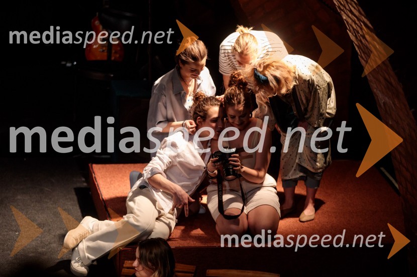 Svoje usode krojači, premiera avtorskega projekta, Slovensko mladinsko gledališče Ljubljana