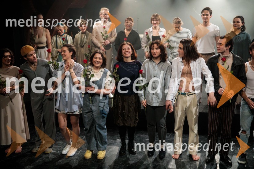  Blaž Šef, igralec;  Rosa Romih;  Indija Stropnik;  Ana Duša, pisateljica;  Tia Krhlanko;  Voranc Mandić, igralec;  Jon NapotnikSvoje usode krojači, premiera avtorskega projekta, Slovensko mladinsko gledališče Ljubljana