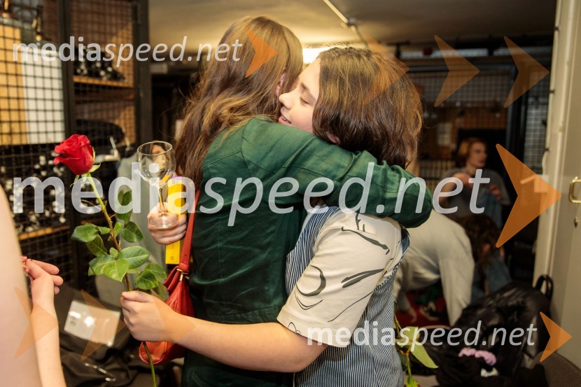  Gaja Naja Rojec, dramaturginja;  Indija StropnikSvoje usode krojači, premiera avtorskega projekta, Slovensko mladinsko gledališče Ljubljana