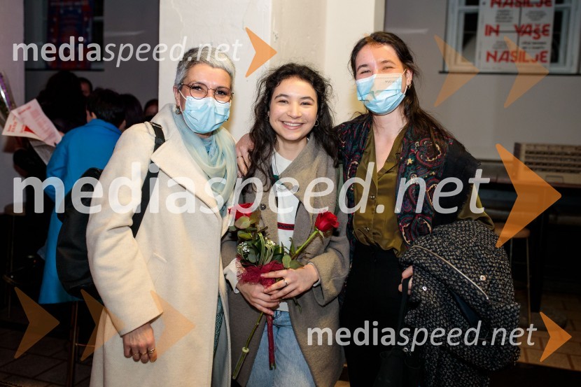  ... ;  Katka Slosar;  ... Svoje usode krojači, premiera avtorskega projekta, Slovensko mladinsko gledališče Ljubljana