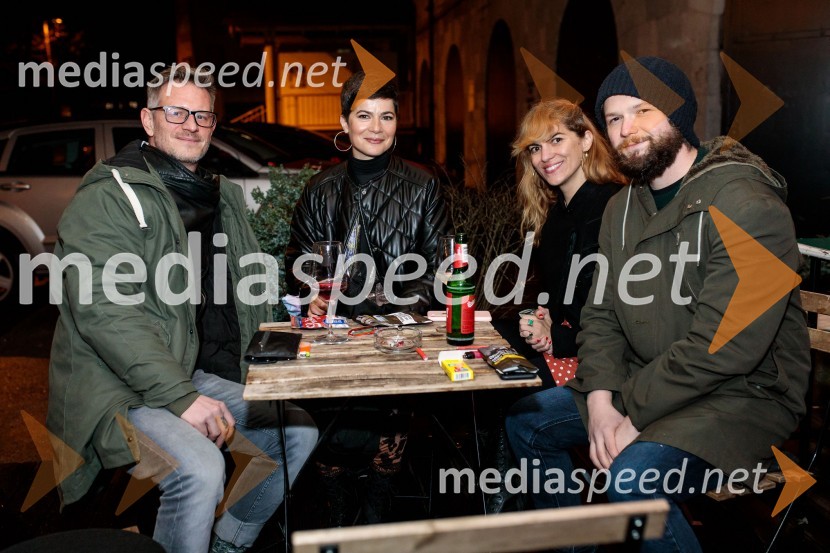  Tibor Mihelič Syed, direktor, Slovensko mladinsko gledališče;  Vanja Djuran, make-up artist;  Ivona Buha, projektna managerka Umer, Agencija za umetnike;  ... Svoje usode krojači, premiera avtorskega projekta, Slovensko mladinsko gledališče Ljubljana
