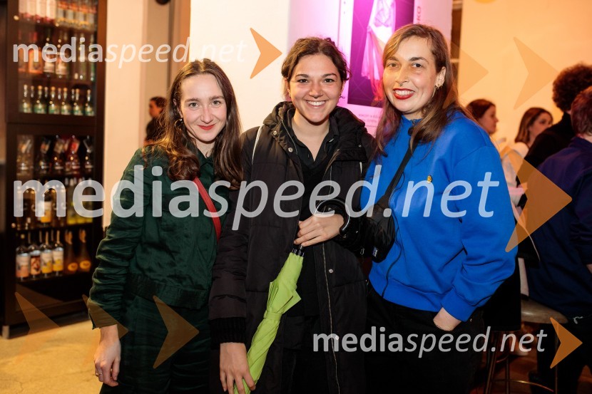  Gaja Naja Rojec, dramaturginja;  ... ;  ... Svoje usode krojači, premiera avtorskega projekta, Slovensko mladinsko gledališče Ljubljana