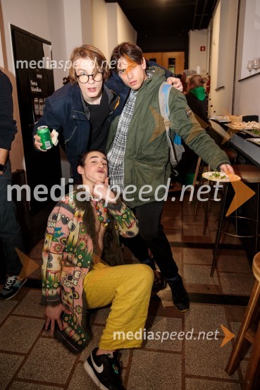  Nace Korošec, selektor mladinske kolesarske reprezentance;  Voranc Mandić, igralec;  Matic Eržen, igralecSvoje usode krojači, premiera avtorskega projekta, Slovensko mladinsko gledališče Ljubljana